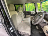運転席シート廻りは使用感も少なく、良好な状態となっています。丁寧に使われていたことがよくわかりますね。