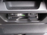 ETCももちろん搭載。いちいち料金所で停車する必要なんて当然ないです。スムーズにストレスなくドライブをお楽しみください。(※支払総額にセットアップ費用は含まれておりません。)