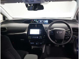 オシャレなインテリアで運転する気分も盛り上がりますよね^^
