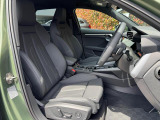 人間工学に基づいて設計されたシートは車のもっているドライビングフィールを存分にドライバーに伝えてくれるクオリティの高い仕上がりとなっています。