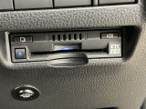 ETC車載器搭載しております。高速道路も料金支払いレーンに並ばず通過でき、とても便利です。ETCカードもお車購入時に入会する事ができます。お気軽にお問い合わせ下さい。