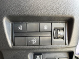 【パワースライドドア】スマートキーや運転席のスイッチでスライドドアの開閉が可能♪電動だから力を入れてドアを開ける必要が無く、小さいお子様でも、重い荷物を持っている時もラクに開け閉めできます♪