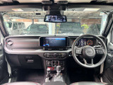 見晴らしの良い運転席で、室内空間も広くなっております。