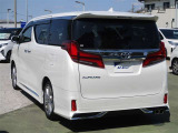 自動車任意保険・au 新規・機種変更やTS3カードも取り扱っております。auのデータ移行は無料で行っております。