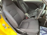 運転席シート廻りは使用感も少なく、良好な状態となっています。前オーナー様が丁寧に使っていたことがよくわかりますね。