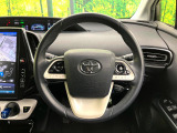 【純正革巻きステアリング】上質な革を使用することで、手にしっかり馴染みとても運転しやすいハンドルです♪