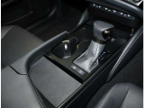 電動パーキングブレーキを装備しておりブレーキホールド機能付きです