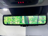 【デジタルインナーミラー】後席の大きな荷物や同乗者で後方が確認しづらい時でも安心!カメラが撮影した車両後方の映像をルームミラー内に表示。クリアな視界で状況の確認が可能です!