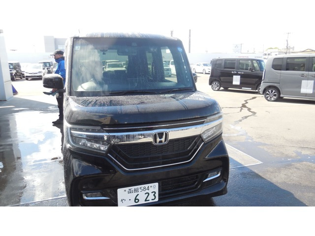 ホンダ N-BOXカスタム 