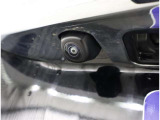 バックカメラが付いているので後方確認が非常にしやすいです。今や運転初心者も熟練者も必須装備!ついていて損はないですね♪