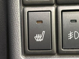 【運転席シートヒーター】寒い日に重宝するシートヒーター!エアコンより早く温まってくれるので寒がりの人も安心ですね♪エアコンの温風は乾燥するから苦手、という方にもをおすすめです。