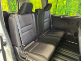 後部座席も気になるようなキズ・汚れやへたり等、大きなダメージはなく、良好な状態です。