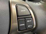 【クルーズコントロール】高速道路もラクラク走行。アクセルを離しても一定速度で走行ができ、長距離運転時の負担を軽減!加速・減速も簡単なスイッチ操作で調整できます。
