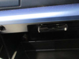 グローブボックス内にETCが収納されています。