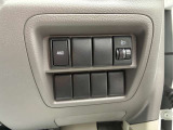 各種操作ボタン(運転席右下)