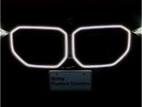 【キドニーグリル】BMWは約90年もの間、ほぼ全ての車両にひと目でBMWだと分かるこの特徴的なフロントグリルが備えられ、デザイン・アイコンとして親しまれてきました。