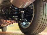 お車を安心してお乗りいただく為には、足回りの定期点検が欠かせません。サービスサポート(有償保証)では無料点検もご提供しており、安心のカーライフをお過ごしいただけるサポート体制が整っています。