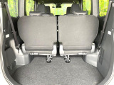 積み下ろしのしやすいデッキにはたっぷりと荷物を積み込んでいただけます。遊びから仕事まで、様々なシーンで頼れます♪