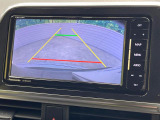 【バックカメラ】駐車時に後方がリアルタイム映像で確認できます。大型商業施設や立体駐車場での駐車時や、夜間のバック時に大活躍!運転スキルに関わらず、今や必須となった装備のひとつです!