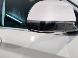 【BMWミラー】視認性の高いスタイリッシュなミラー。自動防眩機能も付いており夜間のドライビングをサポートします。