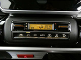 オートエアコンは、常にお好みの温度に調整ができ車内を快適な空間に保ってくれます。