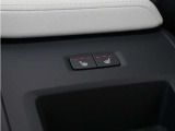 リアシートにもシートヒーターを装備。4席全てで独立した調整が可能です。