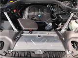 BMWのエンジンは世界的にも認められている高性能エンジンです。レスポンスがよく高回転型の心地よい吹きあがりなど駆け抜ける歓びのキーになる部分でございます。