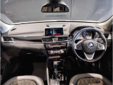 ☆センターパネルを運転席側に僅かに傾けたBMW独特のインパネ☆【駆け抜ける歓び】はここからもスタートしております☆