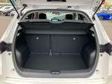 トランク(荷室)です!セカンドシートを折りたたむと長い荷物も収納できます。