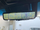 【デジタルインナーミラー】後席の大きな荷物や同乗者で後方が確認しづらい時でも安心!カメラが撮影した車両後方の映像をルームミラー内に表示。クリアな視界で状況の確認が可能です!