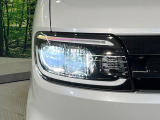 【LEDヘッドライト】悪天候や夜間走行時も良好な視界を確保し安心して運転できる高輝度LEDヘッドライトを装備!点灯速度が早く、消費電力も抑えられています。