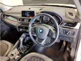 ☆センターパネルを運転席側に僅かに傾けたBMW独特のインパネ☆【駆け抜ける歓び】はここからもスタートしております☆