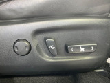 【メモリー機能付きパワーシート】ドライバーごとに設定したシート位置を記憶して、ボタン一つで切り替えできる便利な機能!運転する方が複数名いらっしゃるご家庭におすすめです♪
