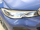 ●LEDヘッドライト:夜間走行時も良好な視界を確保し安心して運転できる高輝度LEDヘッドライトを装備!点灯速度が早く、消費電力も抑えられています。