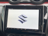 【メーカー純正ナビ】インテリアに溶け込むスタイリッシュな「専用設計」メーカーナビを装備♪視認性や操作性など基本性能にも優れ、より上質なカーライフをお楽しみいただけます。