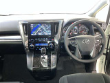 見通しのよいすっきりとした視界で、誰でも運転しやすいです。運転のしやすさは疲れにくさにも繋がりますよ♪