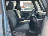 自動車保険も取り扱っておりますの無料で見積りをいたします♪ お客様のお話を伺い、お客様に合った的確なプランをご提案させて頂きます。