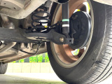お車を安心してお乗りいただく為には、足回りの定期点検が欠かせません。サービスサポート(有償保証)では無料点検もご提供しており、安心のカーライフをお過ごしいただけるサポート体制が整っています。