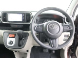 足元広々な運転席です!
