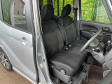 運転席シート廻りは使用感も少なく、良好な状態となっています。丁寧に使われていたことがよくわかりますね。