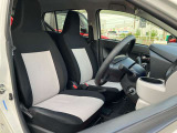 使用感のないきれいな運転席シートです!