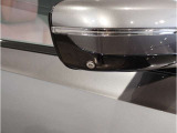 【BMWミラー】視認性の高いスタイリッシュなミラー。自動防眩機能も付いており夜間のドライビングをサポートします。