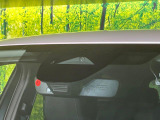 【i-ACTIVESENSE】走行中に前方の車両等を認識し、衝突しそうな時は警報とブレーキで衝突回避と被害軽減をアシスト。より安全にドライブをお楽しみいただけます。