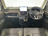 【インパネ】運転のしやすさを最優先に設計された見晴らしの良いフロントビュー。車両間隔が掴みやすく狭い道でも安心♪「安全」と「品質」を最優先に、安心してお乗りいただけるクルマを提供いたします。