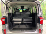 後席を格納すると、これだけの広さが!シーンに合わせたシートアレンジで、大きな荷物も積むことが出来ます♪