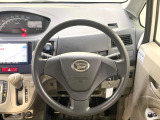 ステアリングも使用感が少なく、きれいな状態となっております♪