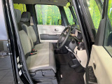 運転席シート廻りは使用感も少なく、良好な状態となっています。丁寧に使われていたことがよくわかりますね。