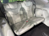 3列目シートはもちろん状態良好☆大人でもゆったりと座って頂けますので、大人数でのお出かけもラクラクです♪ご家族で、気の知れた仲間で、ドライブに行くのが楽しみですね♪