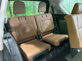 3列目シートはもちろん状態良好☆大人でもゆったりと座って頂けますので、大人数でのお出かけもラクラクです♪ご家族で、気の知れた仲間で、ドライブに行くのが楽しみですね♪