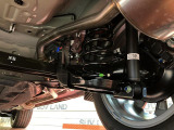 お車を安心してお乗りいただく為には、足回りの定期点検が欠かせません。サービスサポート(有償保証)では無料点検もご提供しており、安心のカーライフをお過ごしいただけるサポート体制が整っています。